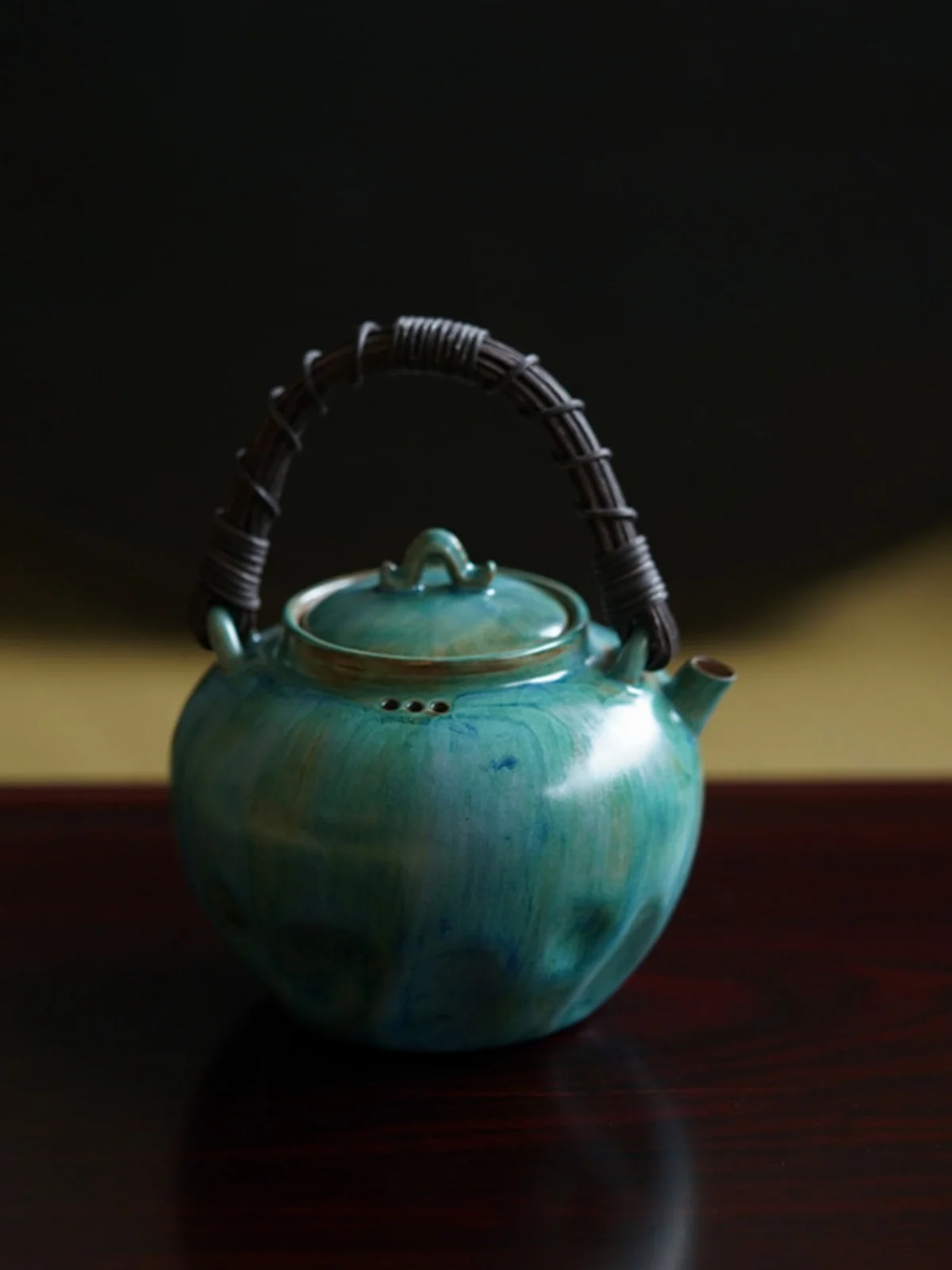 

Fine Cercs Handmade Chinese Tea Set Gongfu Tea Brewing Pot with Handle Coarse Porcelain Loose Le Tea Stee Kettle