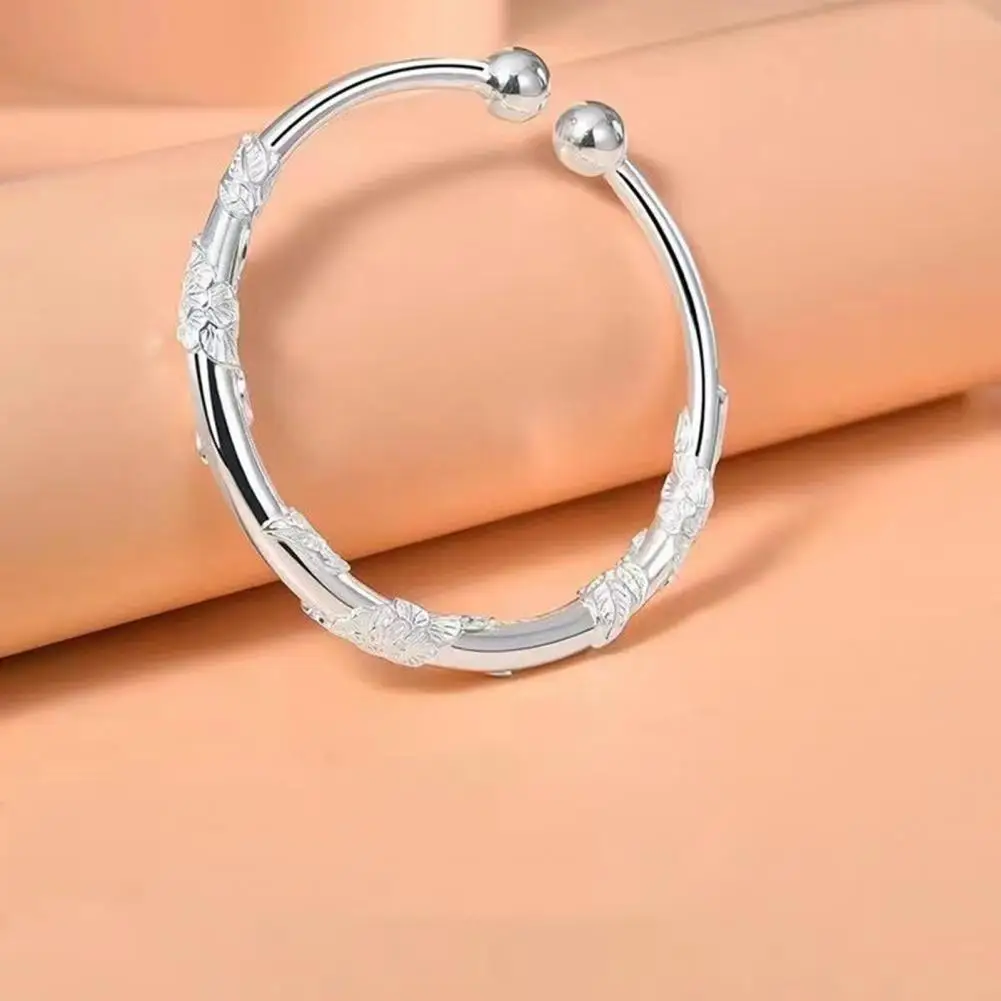 Secure Closure Bangle Adjustable Women’s Floral Embossed Bangle Bracelet Polished Alloy Ethnic Style Wrist Jewelry Elegant