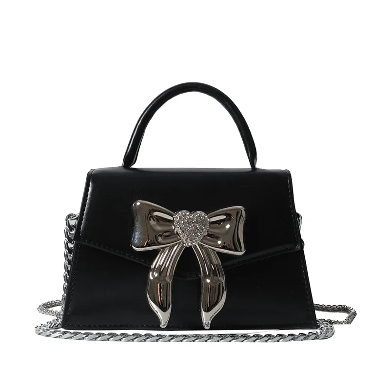 designer-elegant-vintage-diaper-bag-for-women-leather-large-capacity-tote-luxury-minimalist-classic-fashionable-stylish-commuter