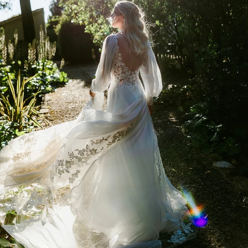 Romantic Long Sleeves A-line Wedding Dresses Sheer Bodice Sweep Train Floral Lace Deep V Neck Bridal Gown vestido de novia