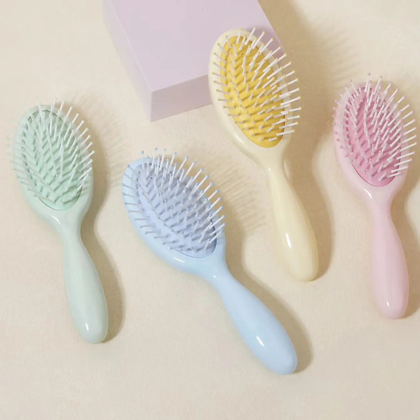 Candy colored mini airbag comb, smooth cylindrical handle, anti-static soft toothed hair comb, special for real hair wigs