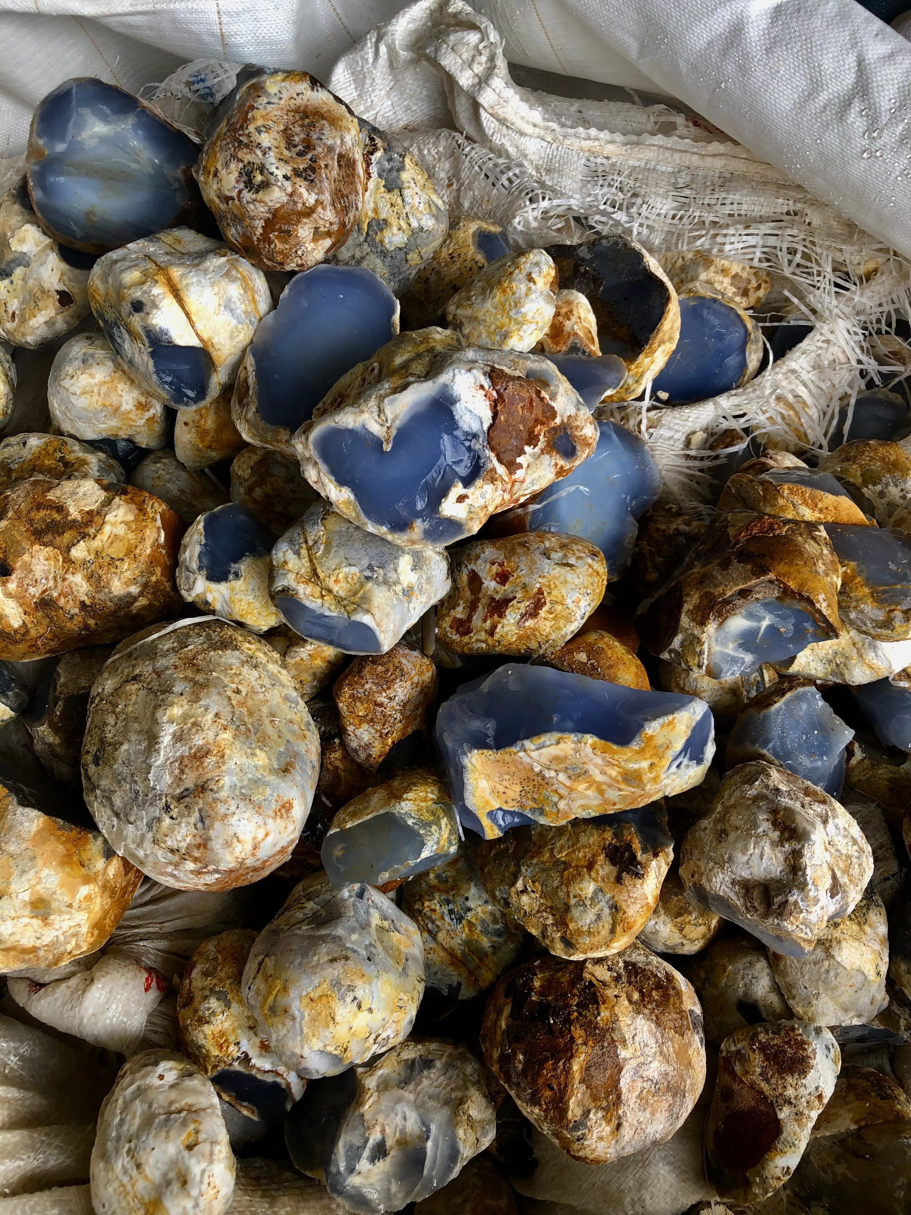 

Natural Blue Chalcedony Agate For Making Jewelry Mineral Specimen Home Decoration Stone Craft Crystals and Stones Healing