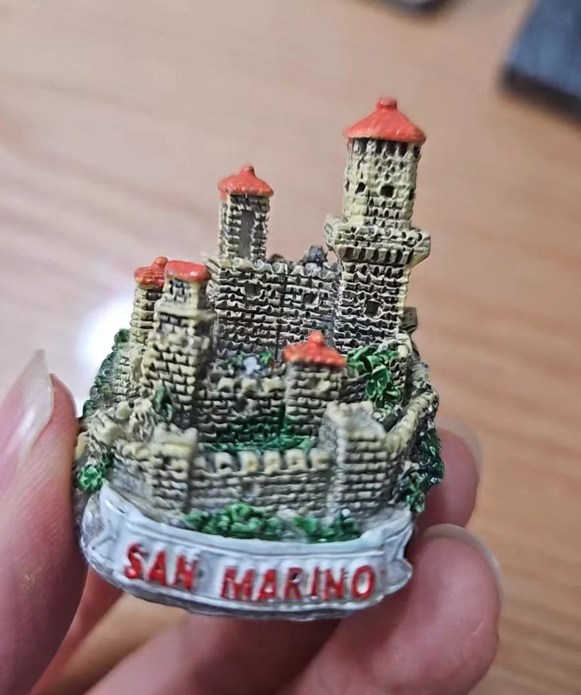 mini resin figure mental psychological sand table game box court therapy building san marino
