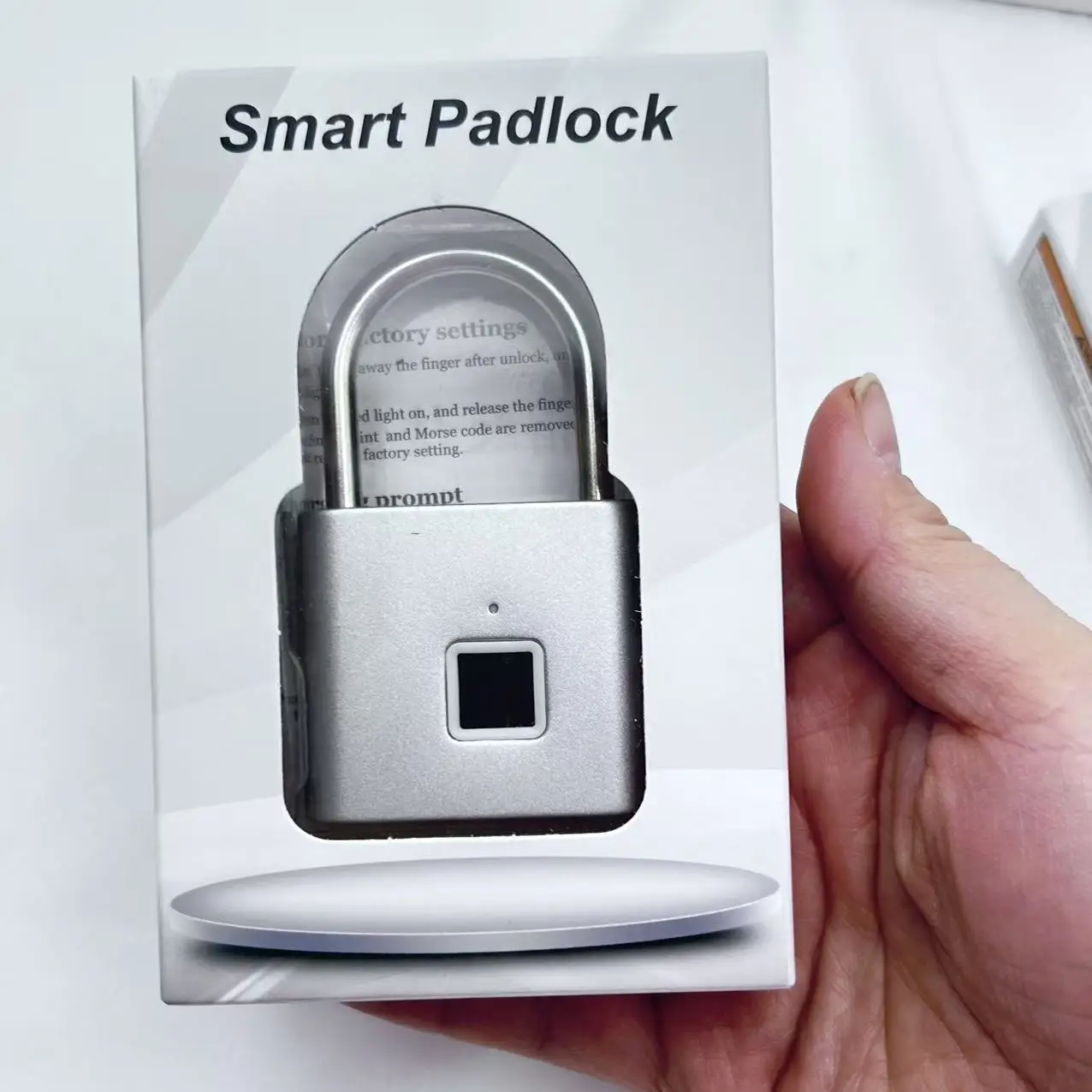 Intelligent fingerprint padlock, outdoor waterproof and rust proof padlock, intelligent electronic padlock head