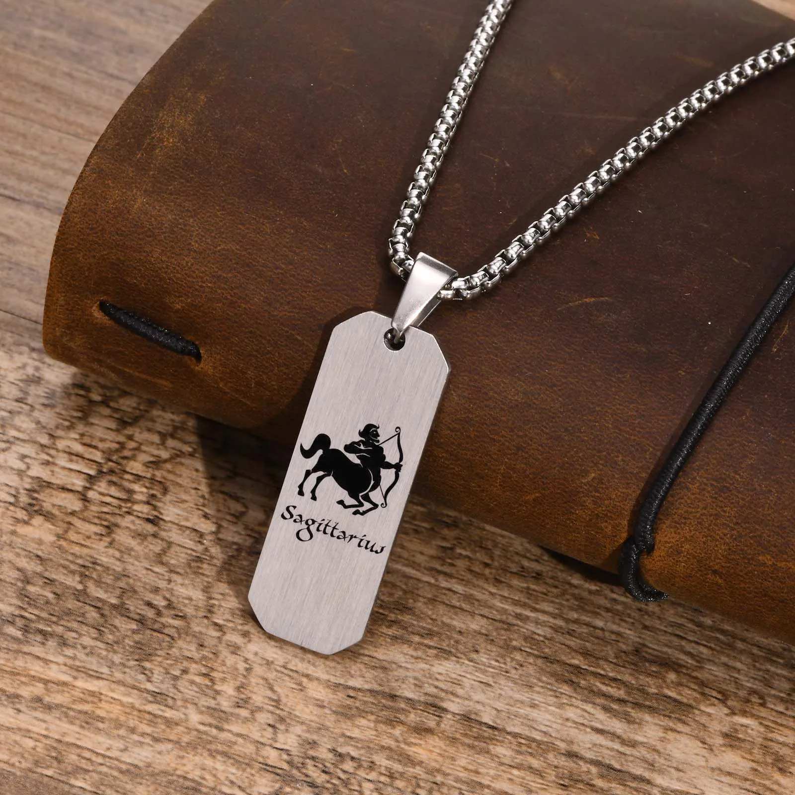 حر شخصية مخصصة 12 زودياك كوكبة الأبراج تسجيل بار القلائد للرجال ، مقاوم للماء الفولاذ المقاوم للصدأ قلادة طوق