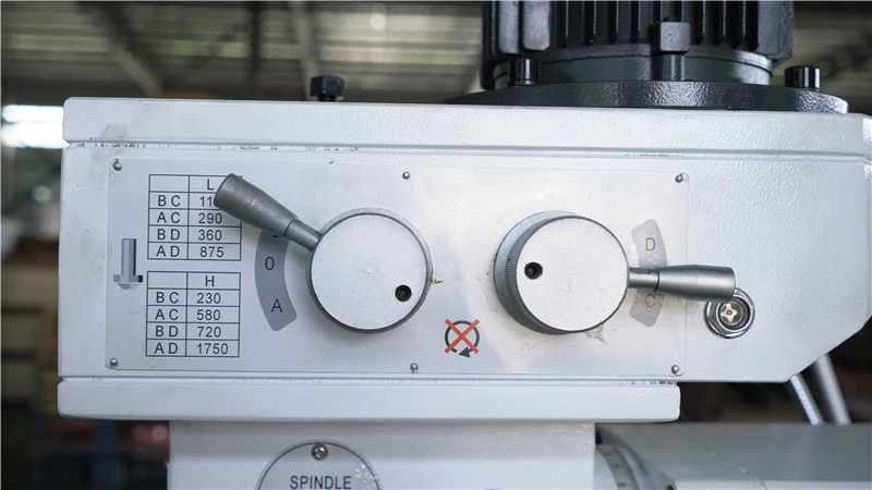 FS7550CW Vertikale Bohr- und Fräsmaschine für Holz und Metall, Drehmaschine, Fräsen, Gewindeschneidmaschine