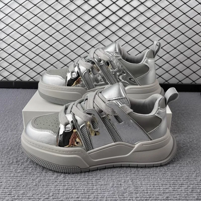 New 2024 Fashion Sneakers Women Lace Up Skateboard Flat Shoes for Women Outdoor Trendy Running Shoes Tennis Jogging Sneakers