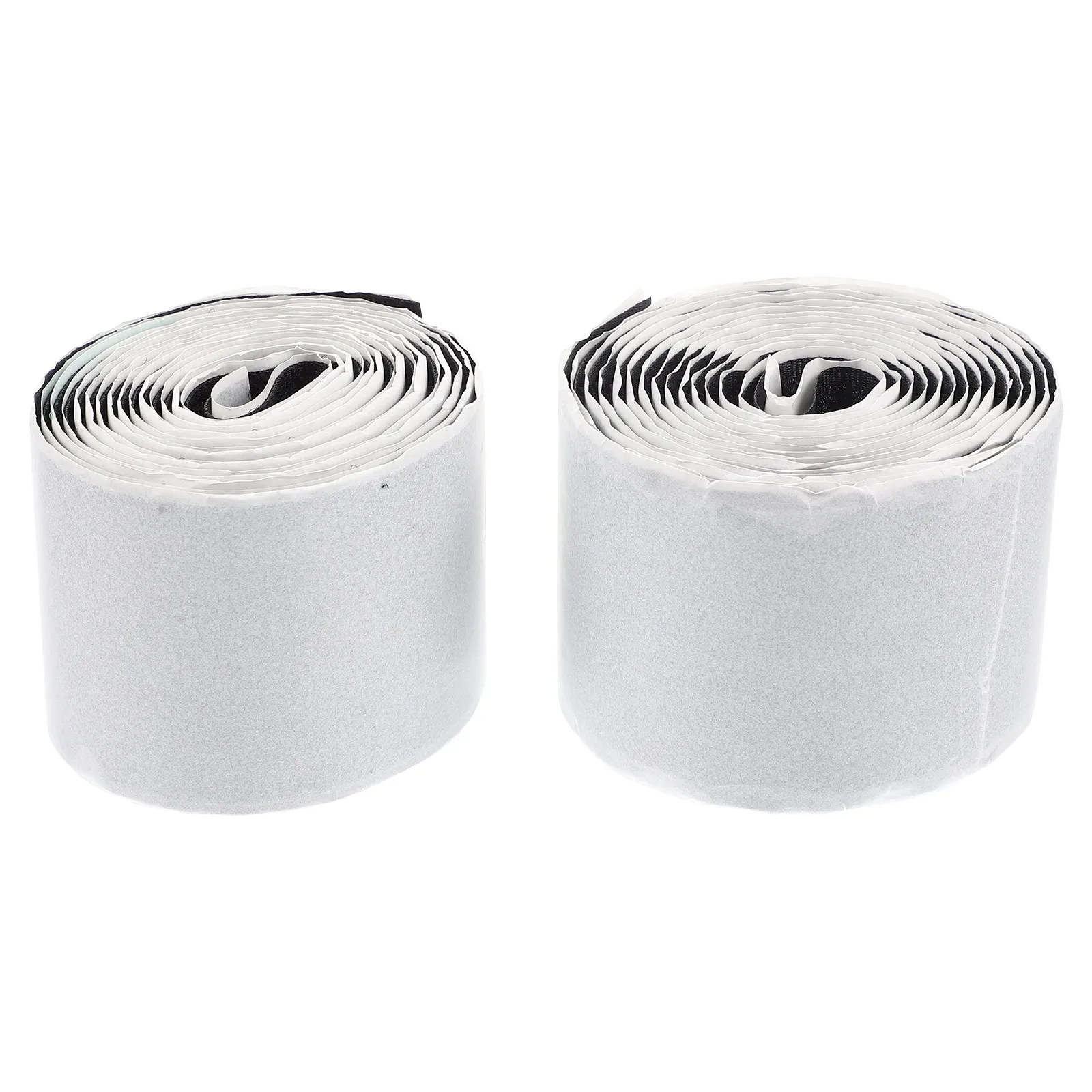 

2 рулона клейкой бумаги, которую можно резать, прочная клейкая лента для крепления педалборда, надежная, легкая в хранении.