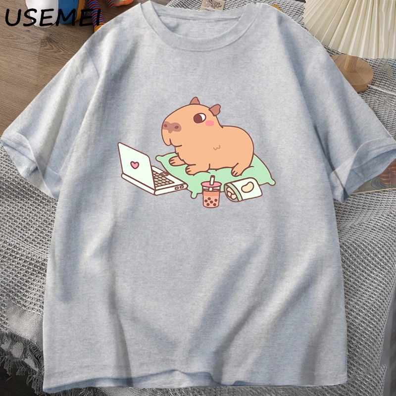 Capybara Use Computer Tshirt Men Funny Loose Cotton Tops Casual Summer Clothes Oversize Soft T-Shirt Man Clothes Streetwear Top