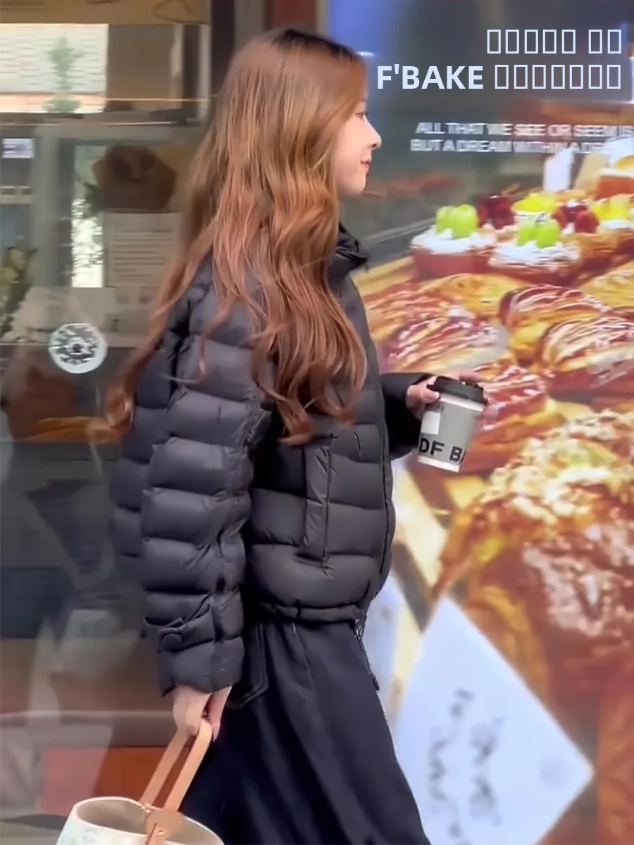 

Легкая женская пуховая куртка с капюшоном, наполненная 90% белым утиным пухом, с утяжкой на талии, теплая, черная верхняя одежда