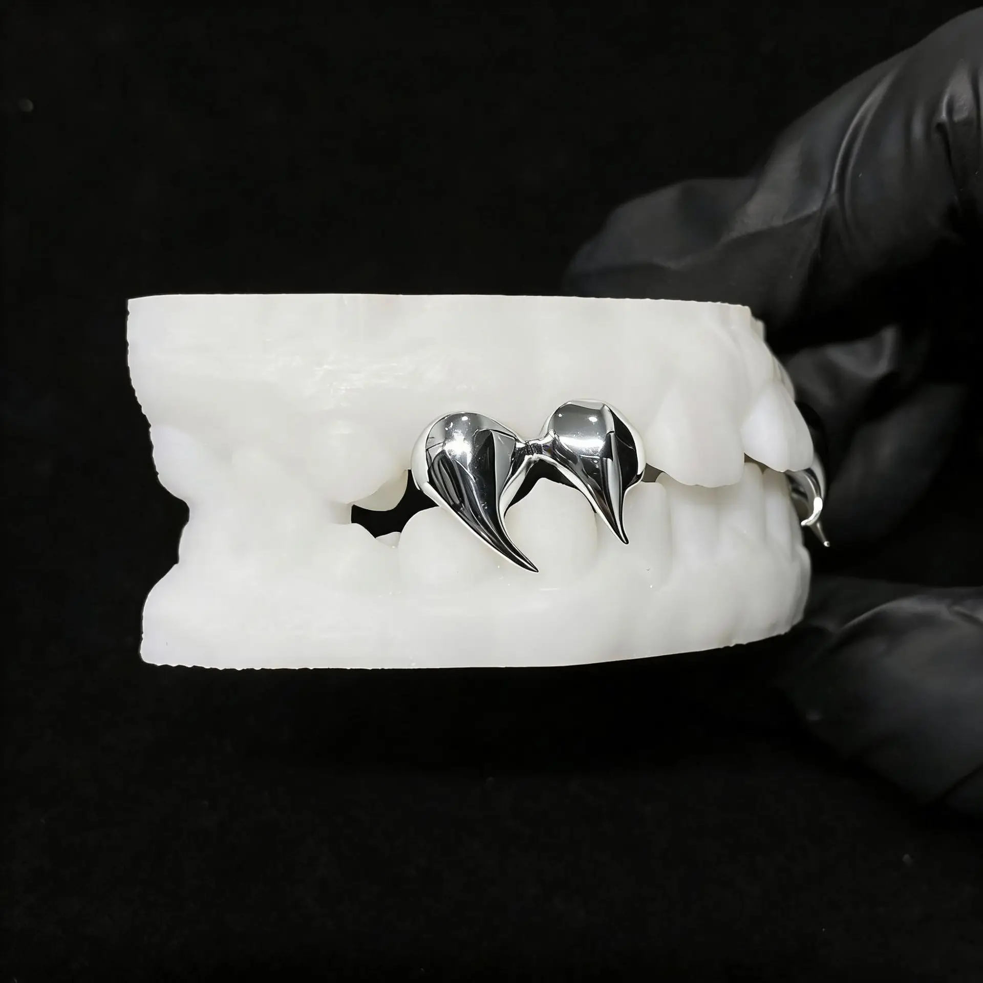 Claw-shaped Fangs Grill Top 4 European And American Cross-border Hot-selling Grillz