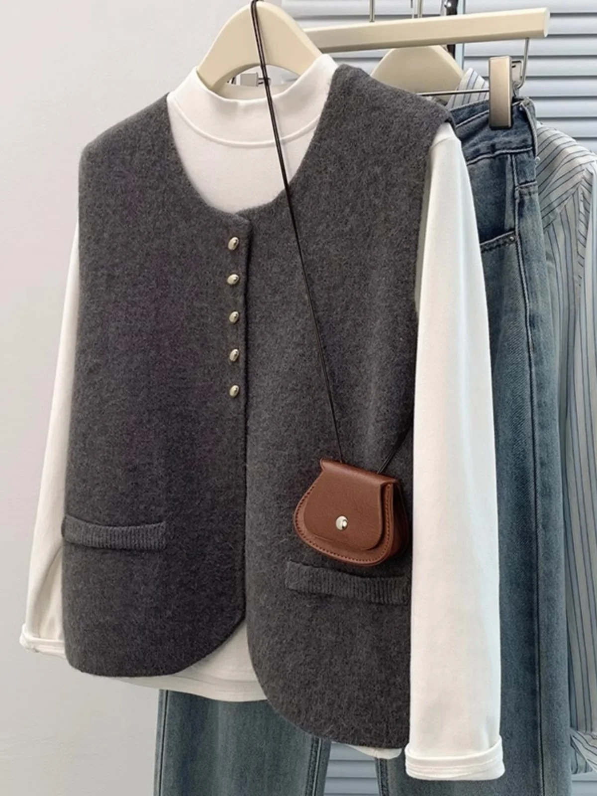 

Faionable Knitted Vest Women's Ele Simple Sli Suit Top Layered Outerwear irt Commute Sle V-Ne Polyester Blend