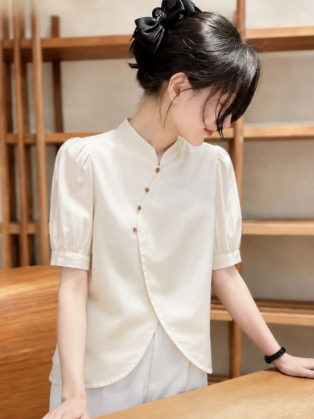 

Elegant Versatile Short Sleeve Shirt Commute Women's Fashion Summer 2026 Korean Style Straight Cut Silk Top Quality Shirt