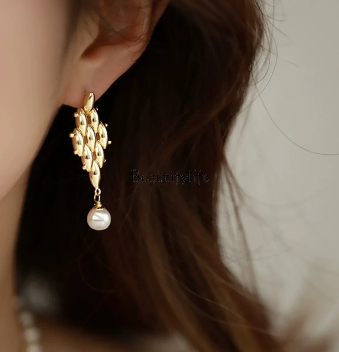 Pearl Stud Earrings for Women, High Sense Golden Earrings, Autumn and Winter