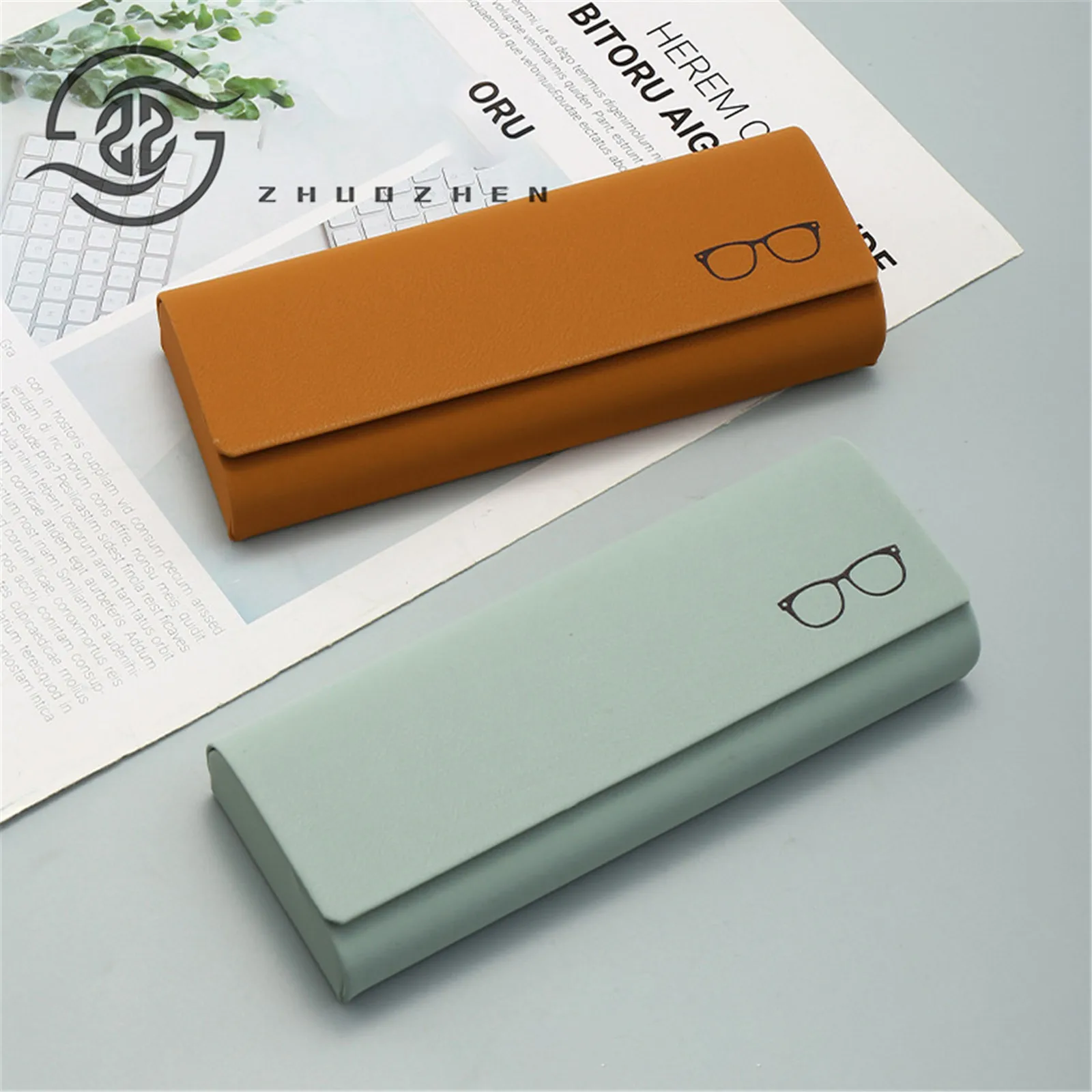 1 pcs Glasses Box Handmade Retro Pattern Leather Anti-compression Myopia Optical Presbyopia Storage Box