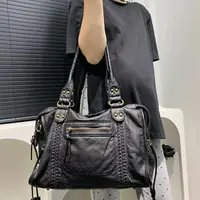 Y2K Spicy Girl One Shoulder Crossbody Bag Vintage Washed Leather Soft Leather Motorcycle Bag Large Capacity Bag - Image 2