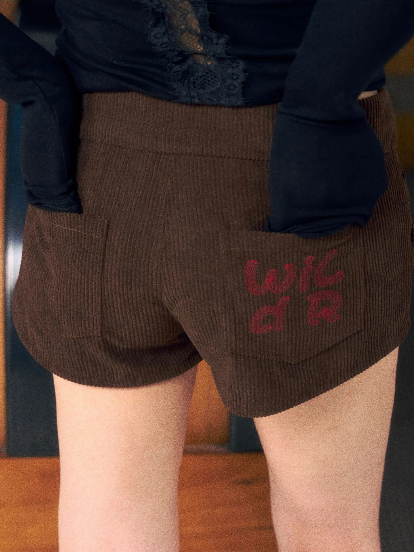 

Женские вельветовые брюки с вышивкой, широкие, повседневные, на высокой талии, из полиэстера, весна-лето