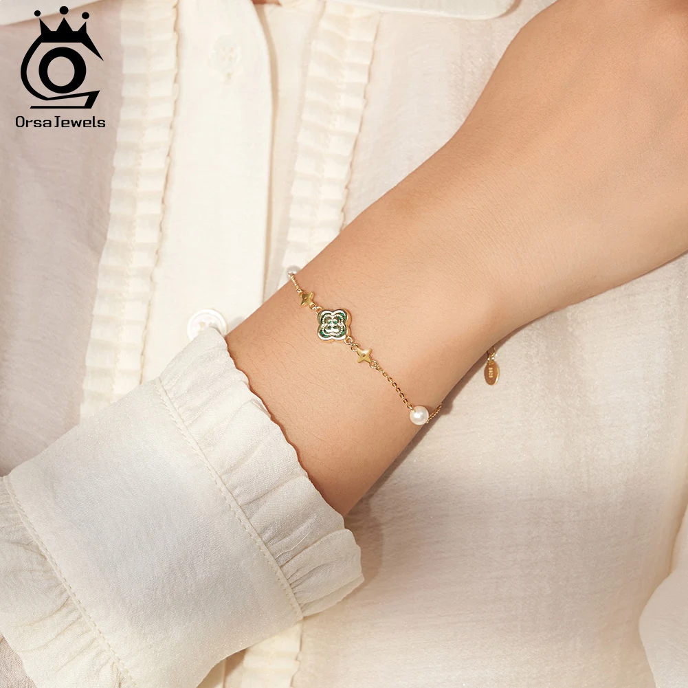 ORSA JEWELS 925 Sterling Silver Green Malachite Four-Leaf Clover Bracelet O-Chain With Shell Pearl Symbol Of Riches & Luck GMB69