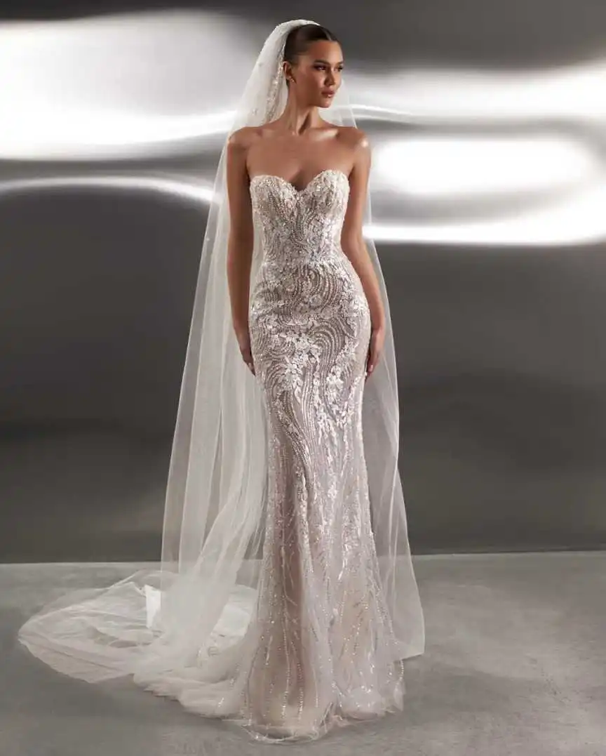 Sexy Mermaid Wedding Dresses Strapless sleeveless Sequins Rhinestone  Appliques Sweep Train High Quality Bridal Gowns Customized