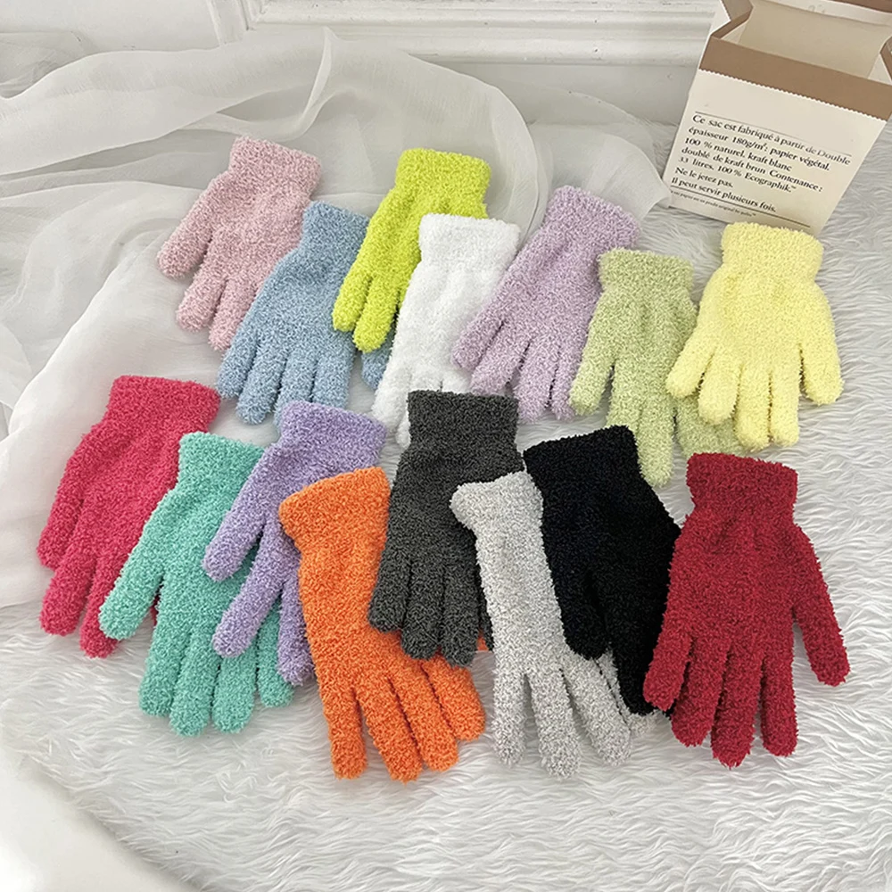 Winter Plush Five-finger Gloves Women Girls Coral Velvet Gloves Knitted Hand Protectors Gloves Warm Split-finger Gloves Simple