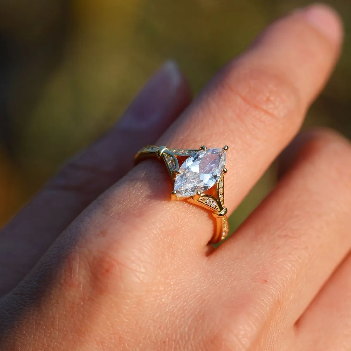 

S925 Silver 2CT Marquise Moissanite Ring Fine Jewelry Plated with 18k Gold Suitable for Gift Giving Anniversary Birthday Gift