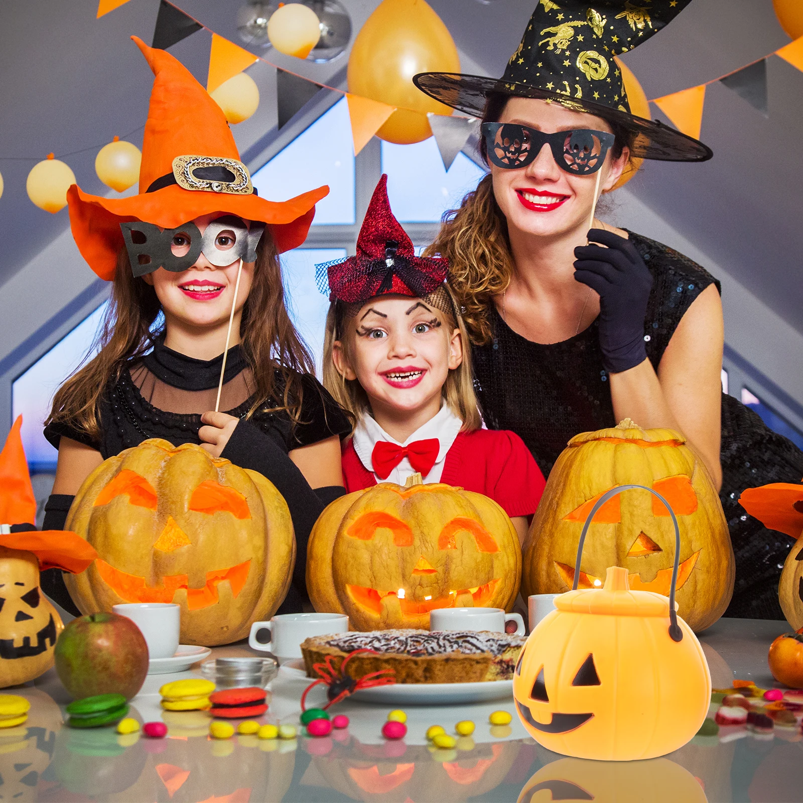 

2pcs Plastic Halloween Pumpkin Lantern Large Bucket LED Light Treat Container Dessert Plate Barware