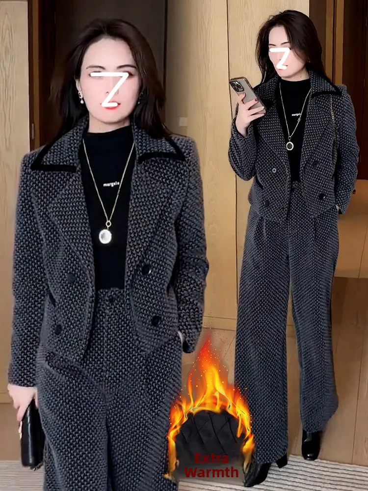 

Утепленный хлопковый зимний комплект из двух предметов: теплая верхняя одежда и брюки с широкими штанинами для женщин, создающий омолаживающий и элитный образ для холодной погоды.