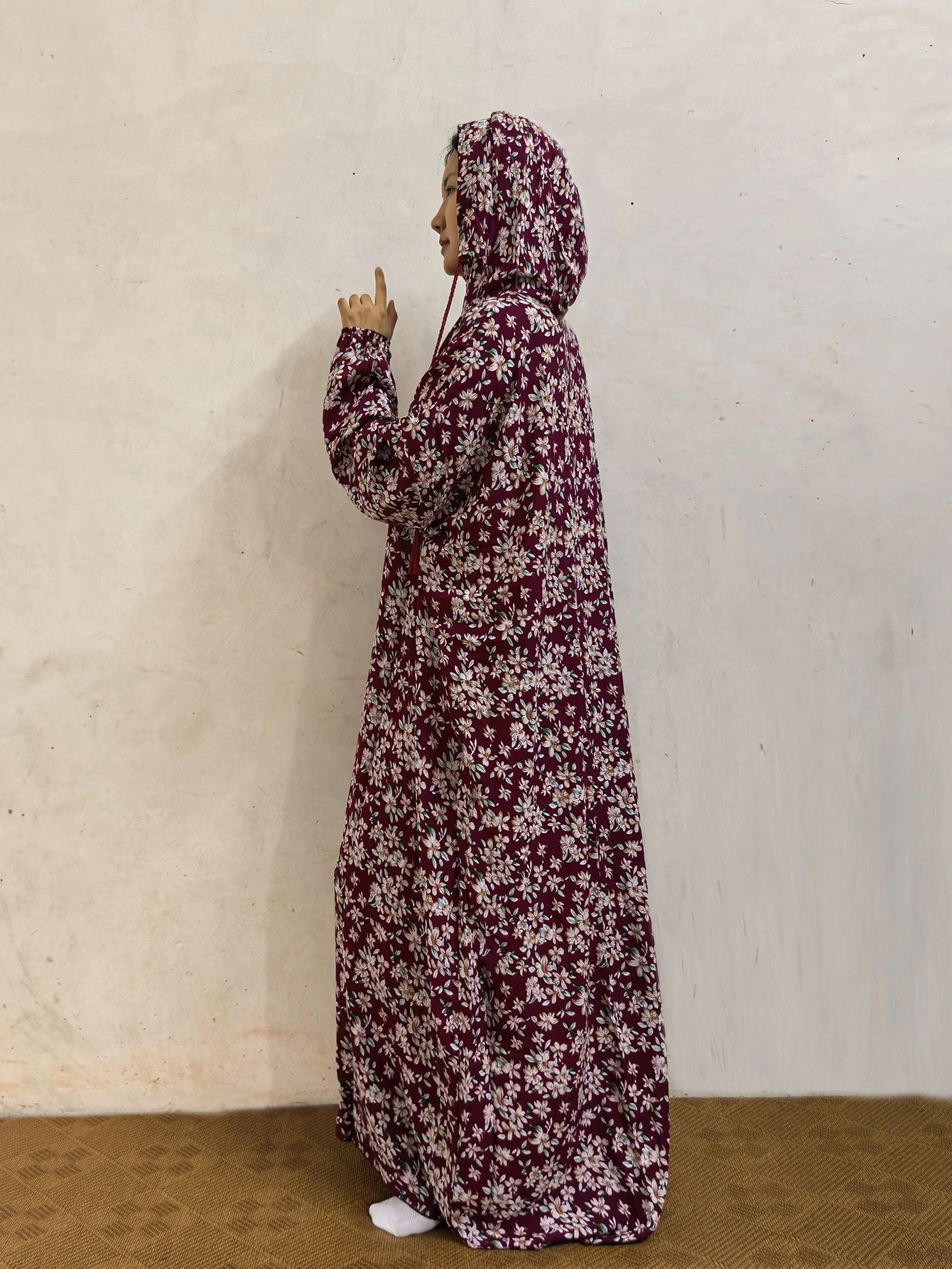 Nuevo vestido musulmán de oración con capucha de Ramadán África Dubai Türkiye bata islámica de manga larga con capucha vestido de mujer abaya islámico estampado