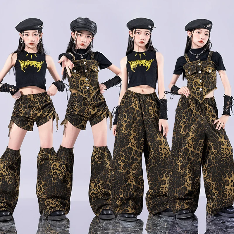 

Комплект одежды для девочек в стиле хип-хоп: укороченный топ, леопардовые брюки карго, шорты. Детский уличный стиль, костюмы для K-pop и джазовых девичьих групп.