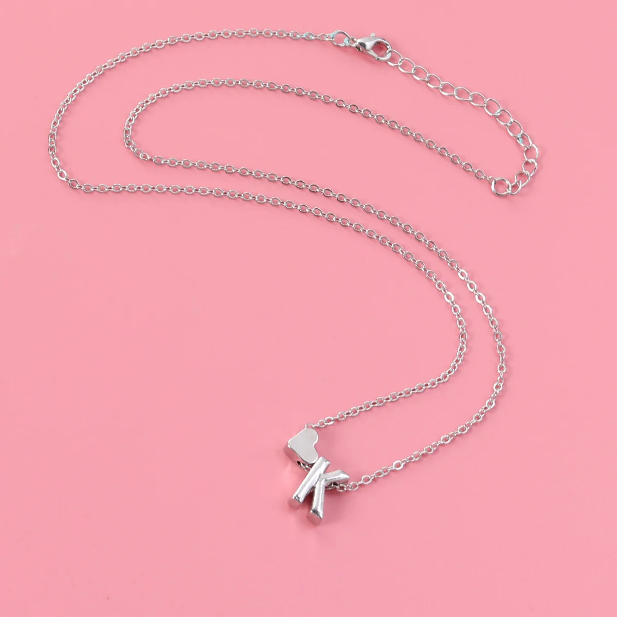 

Elegant Peach Shape Letter Necklace Alphabet Personalized Lightweight Jewelry for Women Letter Necklace Birthday Gift