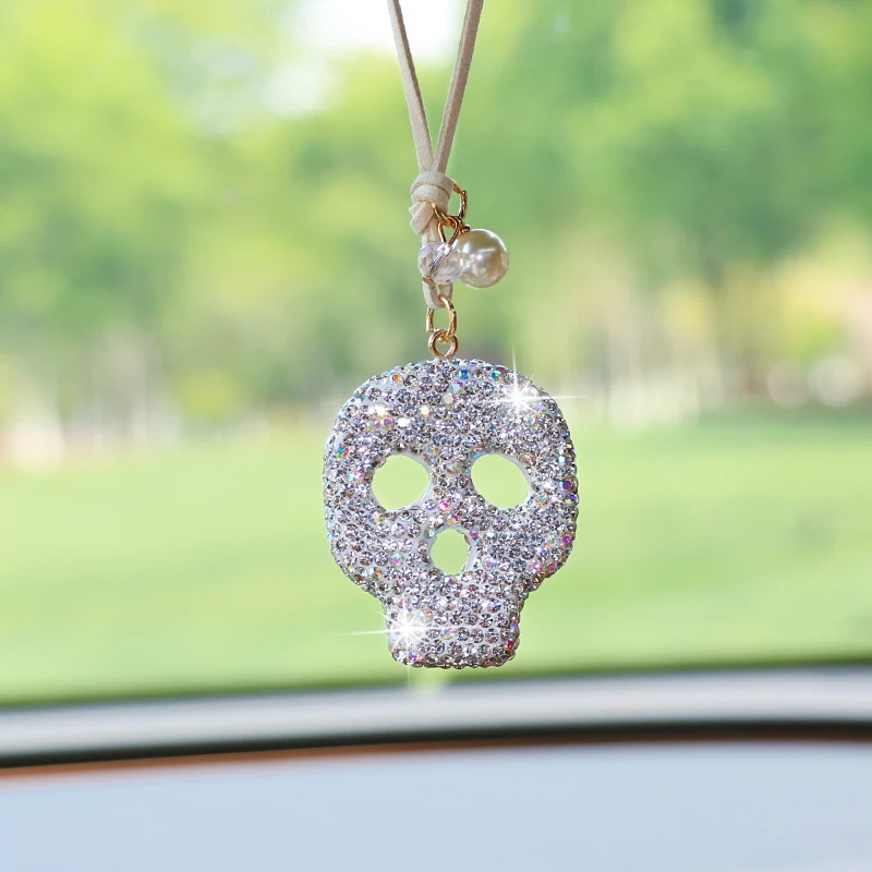 Kreativer Diamantbesetzter Totenkopf-Autoanhänger, Exquisites Auto-Zubehör, Rückspiegelanhänger, Auto-Innenausstattung