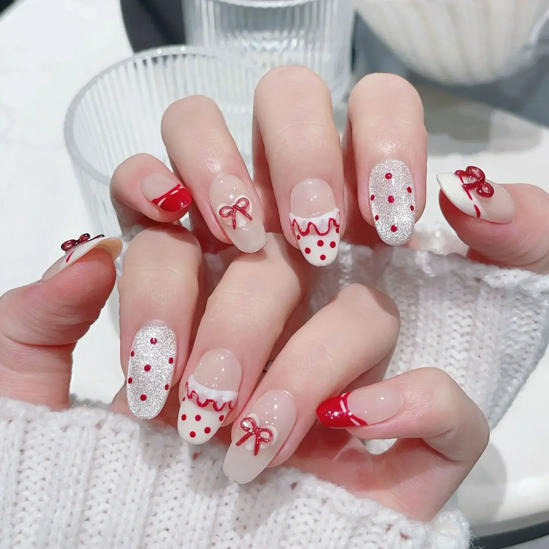 Sweet and Cute Princess Style Press On Nails Handmade Polka Dot Lace Cat Eye Red Bow Carved False Nail Stickers