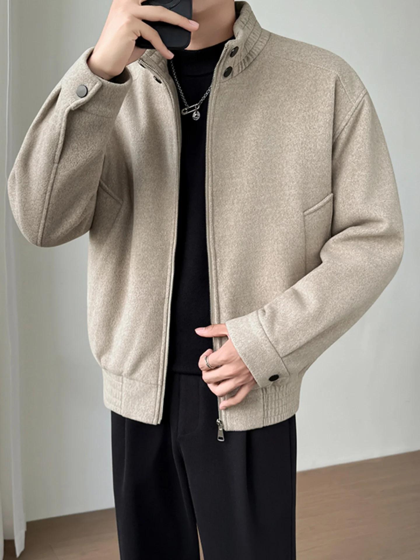 

Men's High-End Woolen Jaet Thiened Cotton Stand Collar Autumn Winter Faionable Outerwear Zipper Decorated Slim Fit Coat