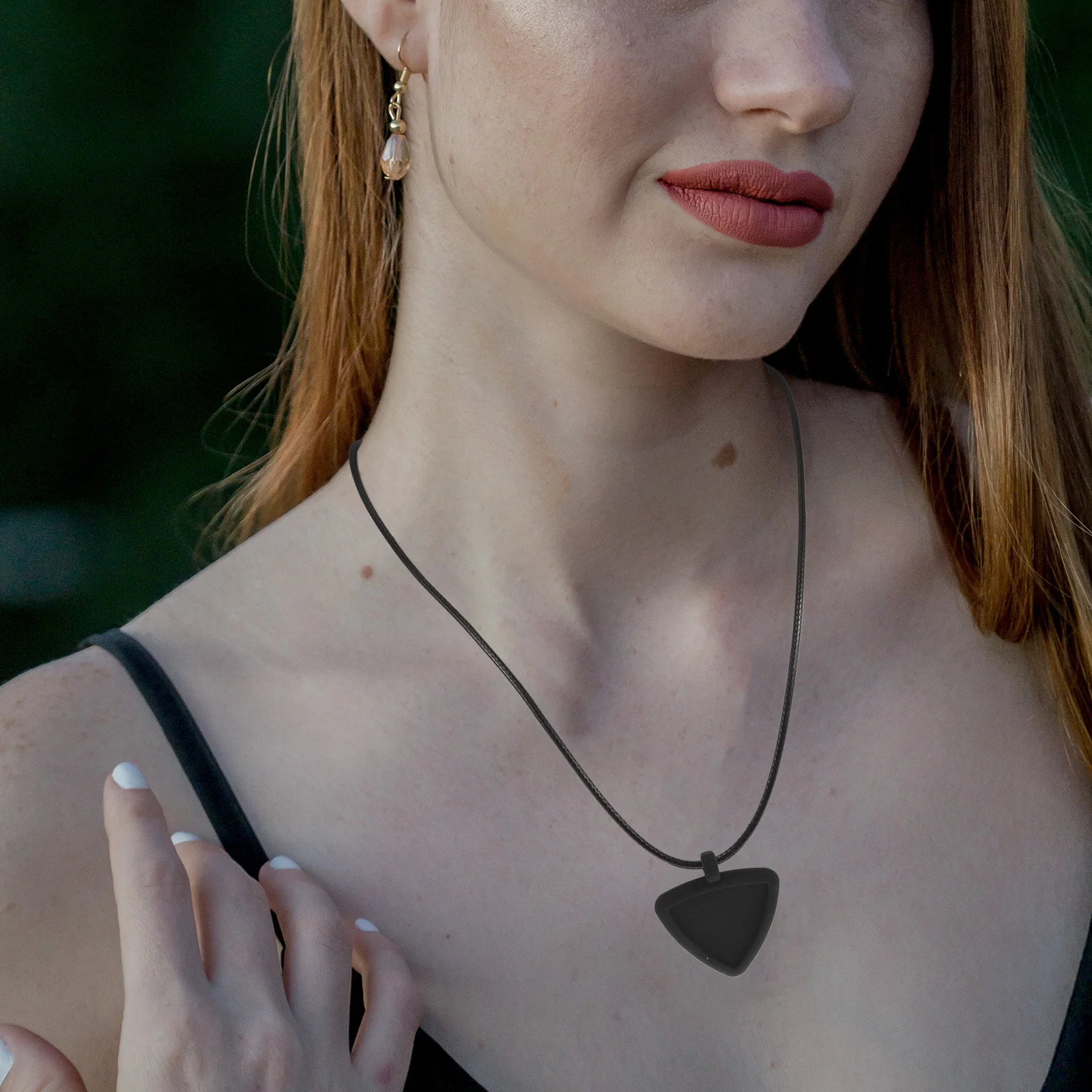 

Guitar Pick Set Necklace Beginners Plectrum Pendant Holder Acoustic Jewlery Silicone Large Triangle Storage Decoration Guitar