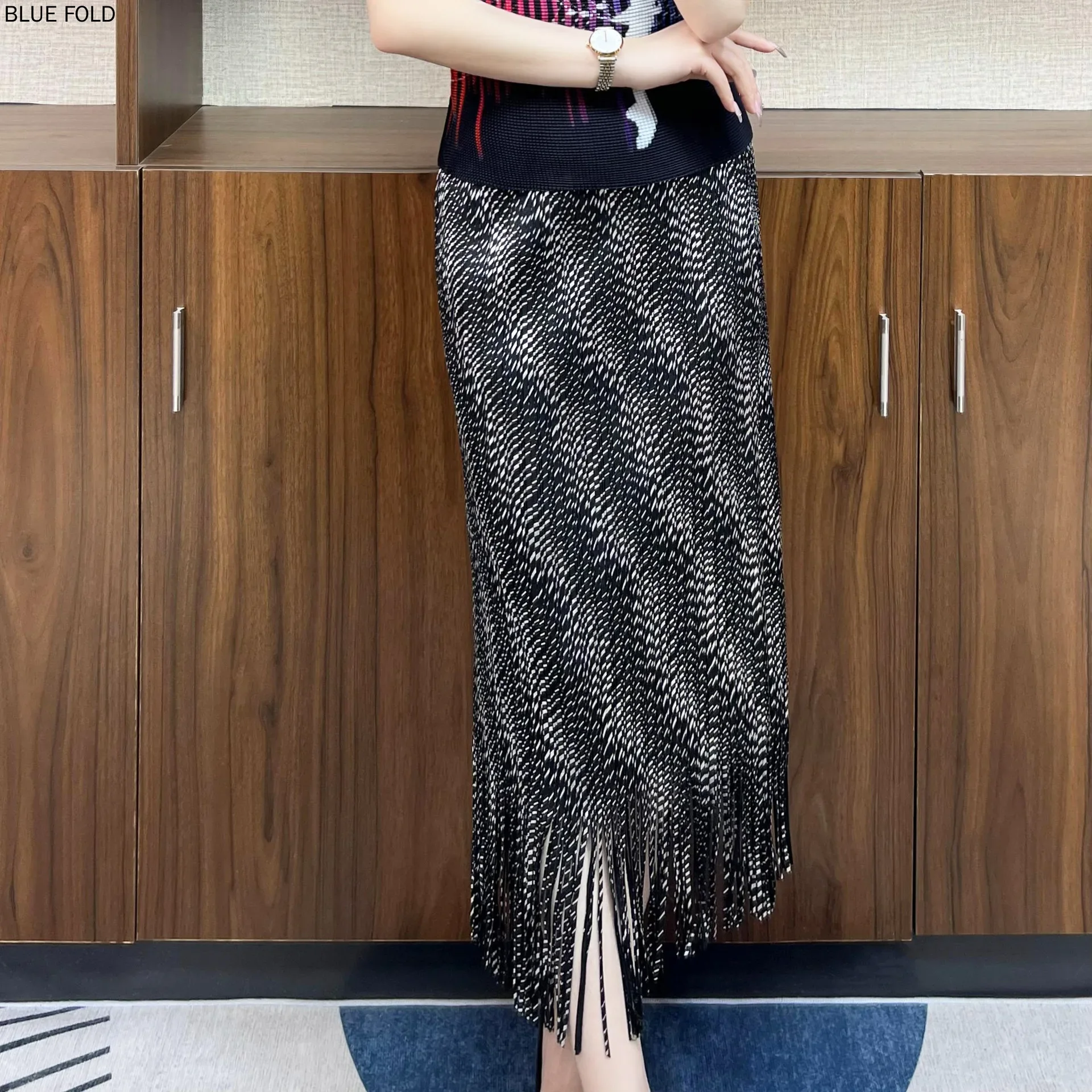 MIYAKE PLEATS Retro Large Size Loose Casual Elastic Waist Mid-length Women's Skirt Hot Stamping Tassel Skirt Faldas Ropa De Muj