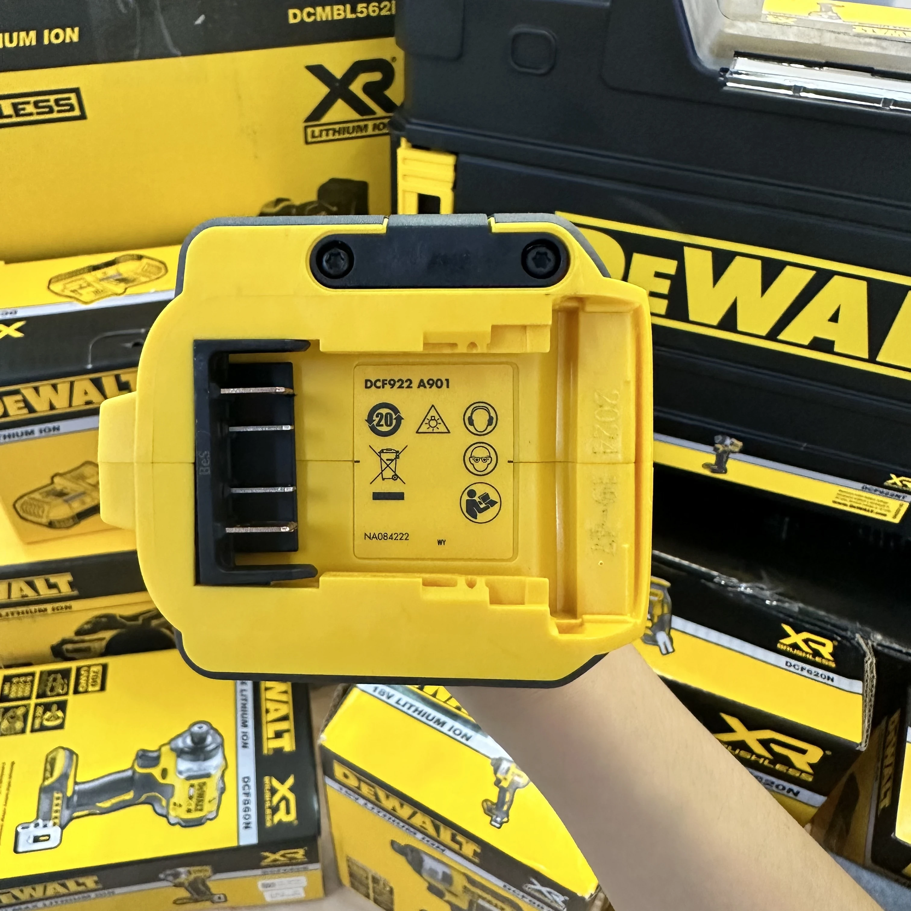 Dewalt 20v chave de impacto sem escova dcf922 1/2 em chave elétrica sem fio com pino de retenção bigorna atômica 610nm chave de alto torque