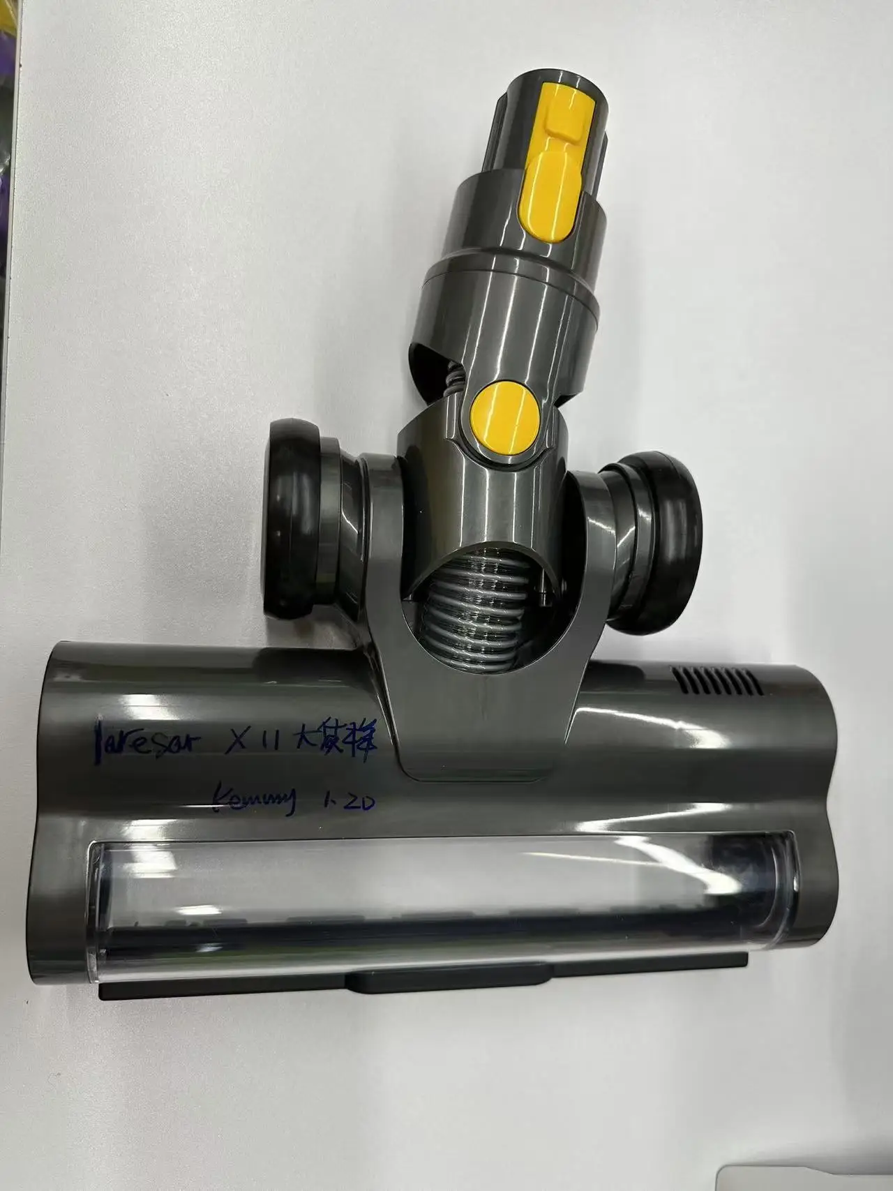 Per la spazzola per pavimenti dell'aspirapolvere originale Laresar X11 dell'accessorio Laresar X11 non include una spazzola