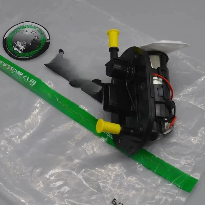 

250cc motorcycle engine fuel pump gasoline oil pump for TNT25 TNT250 BN251 TRK251 LEONCINO250 / BN TNT TRK 25