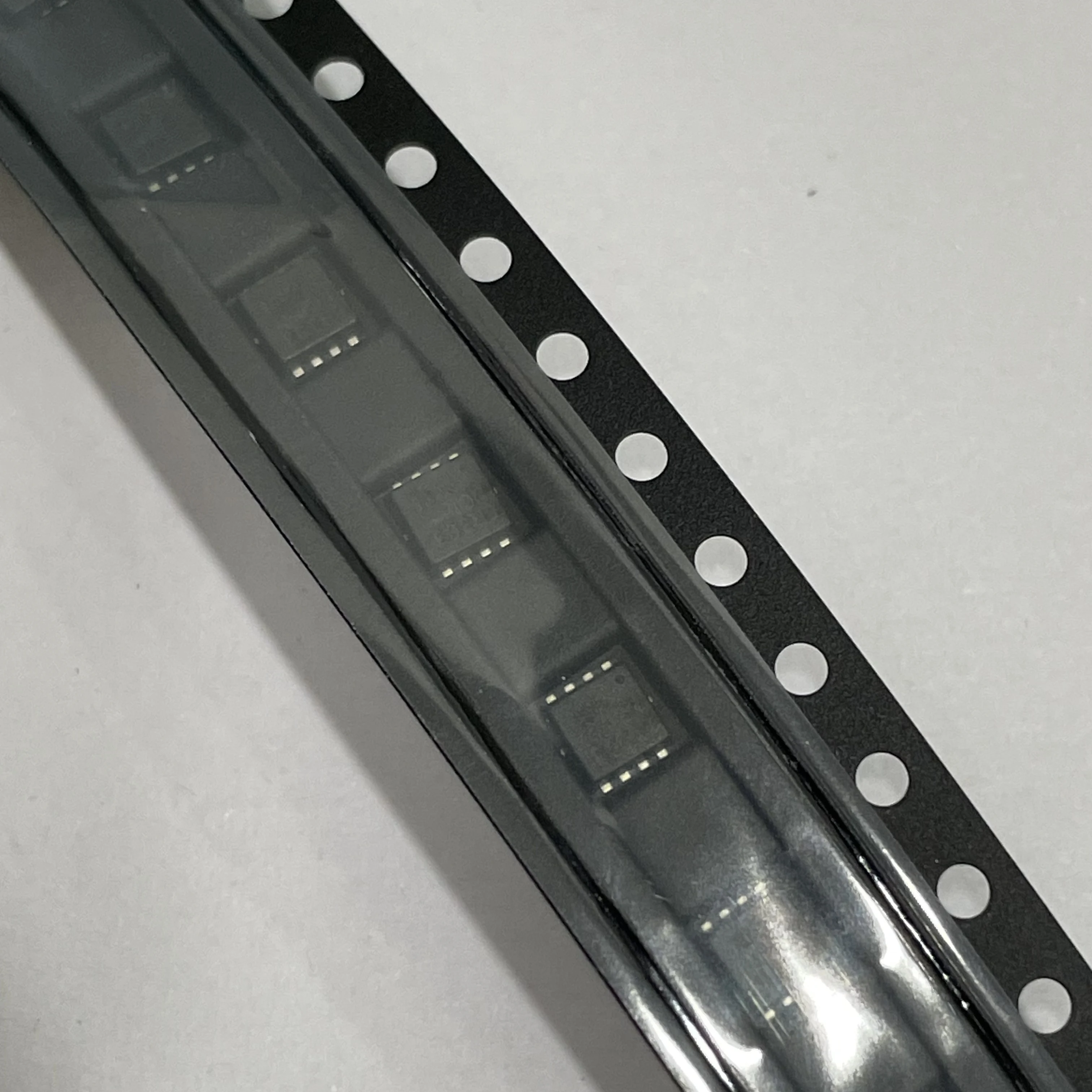 

10PCS/LOT DMP3013SFV-7 V13 DMP3013 3013 DFN3X3-8 MOSFET, P-CH, 30V, 12A, 150DEG C, 0.94W ROHS COMPLIANT: YES