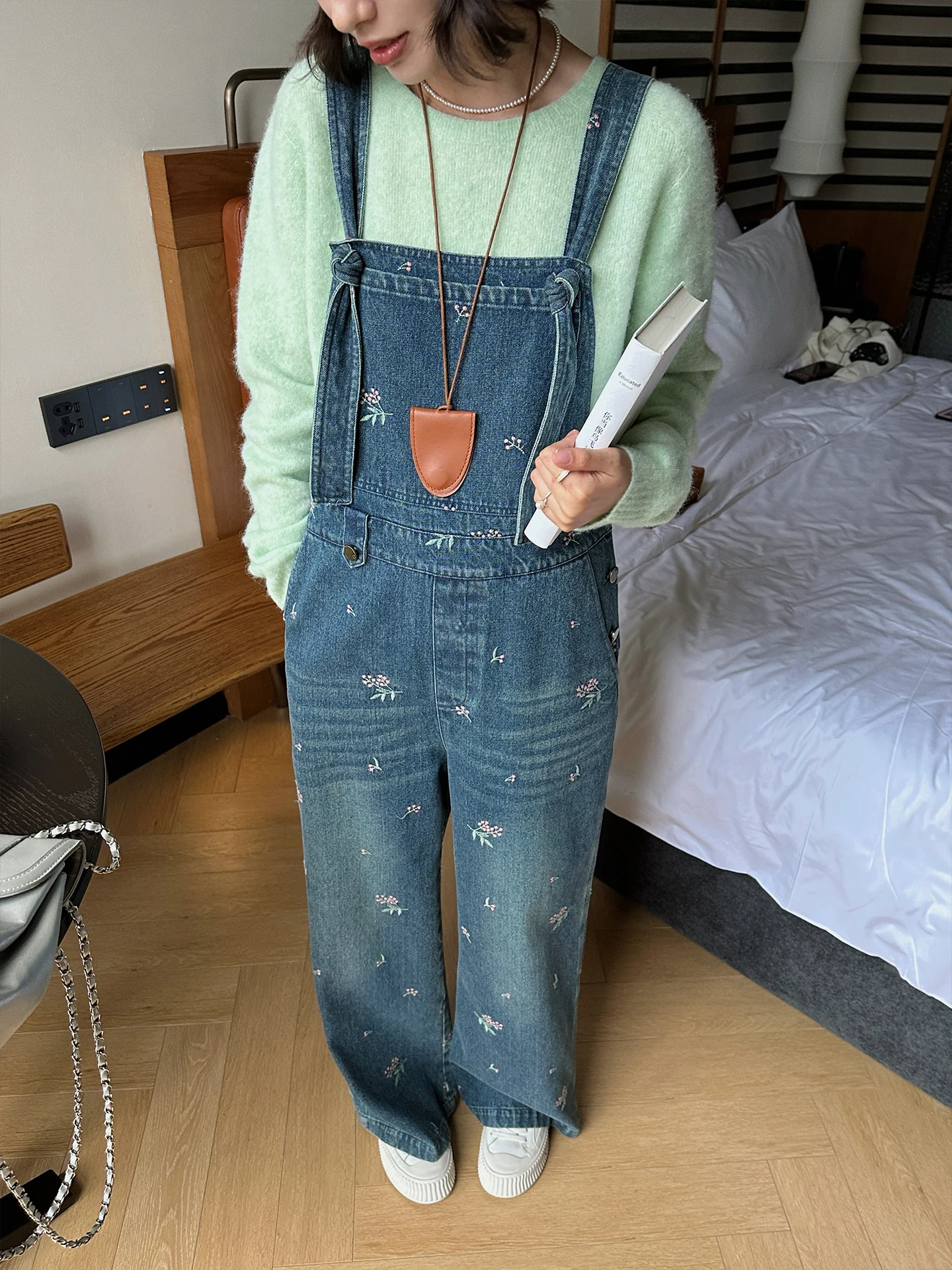 

MOR Retro Wide Leg Heavy Embroidery Denim Overalls Women Loose Artistic Sle Student Long Pants Cotton Jeans Casual Wear