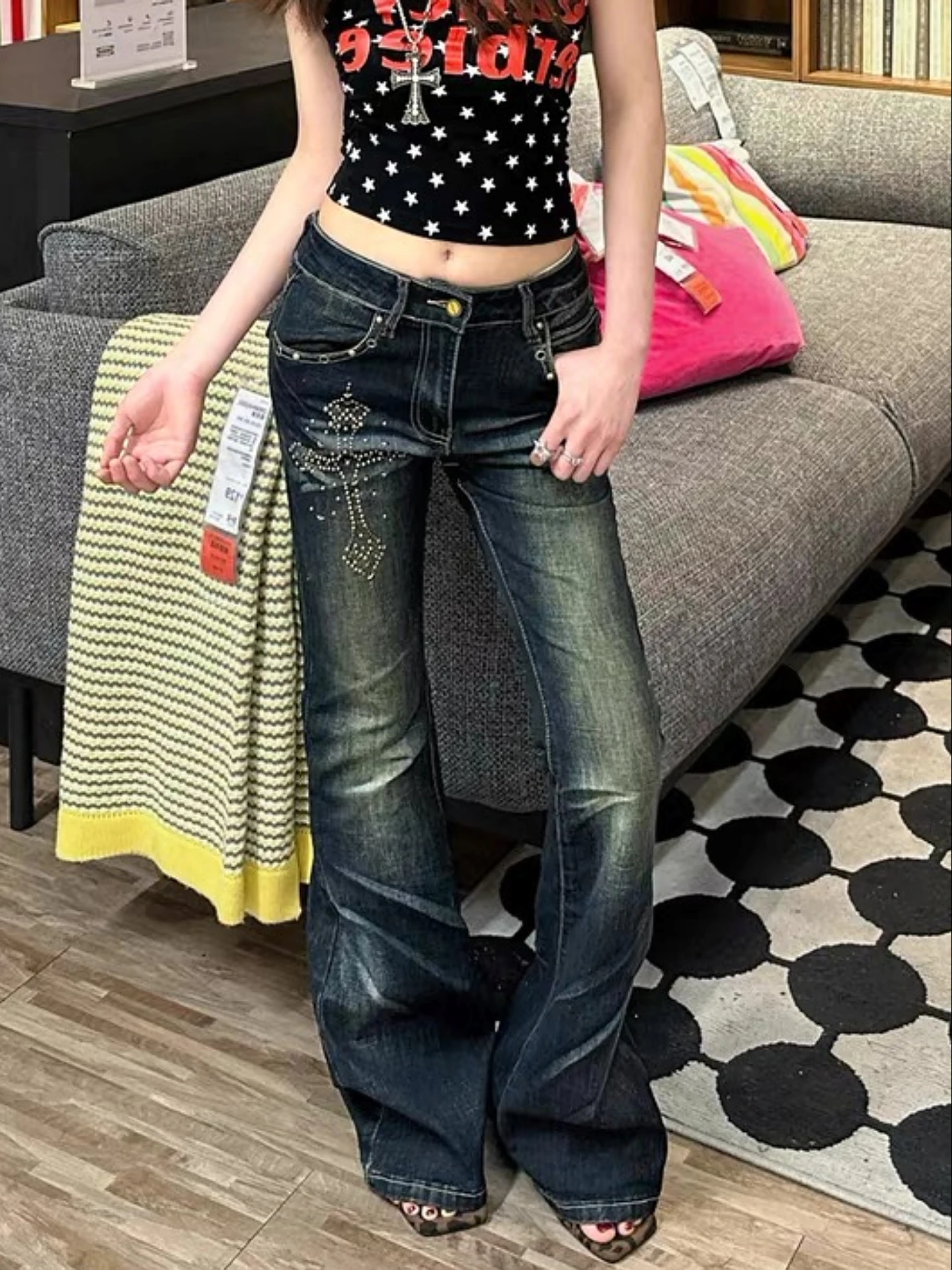 

Джинсы женские больших размеров в американском ретро-стиле с крестообразными стразами, с низкой посадкой, утягивающие, микро-клеш, повседневный стиль