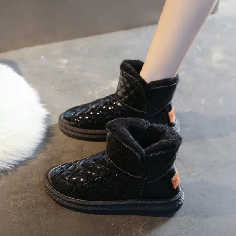 Bottes de neige chaudes en peluche pour femmes, chaussures d'hiver décontractées, rinçage, mode, chaussures à plateforme, nouveau, 2024