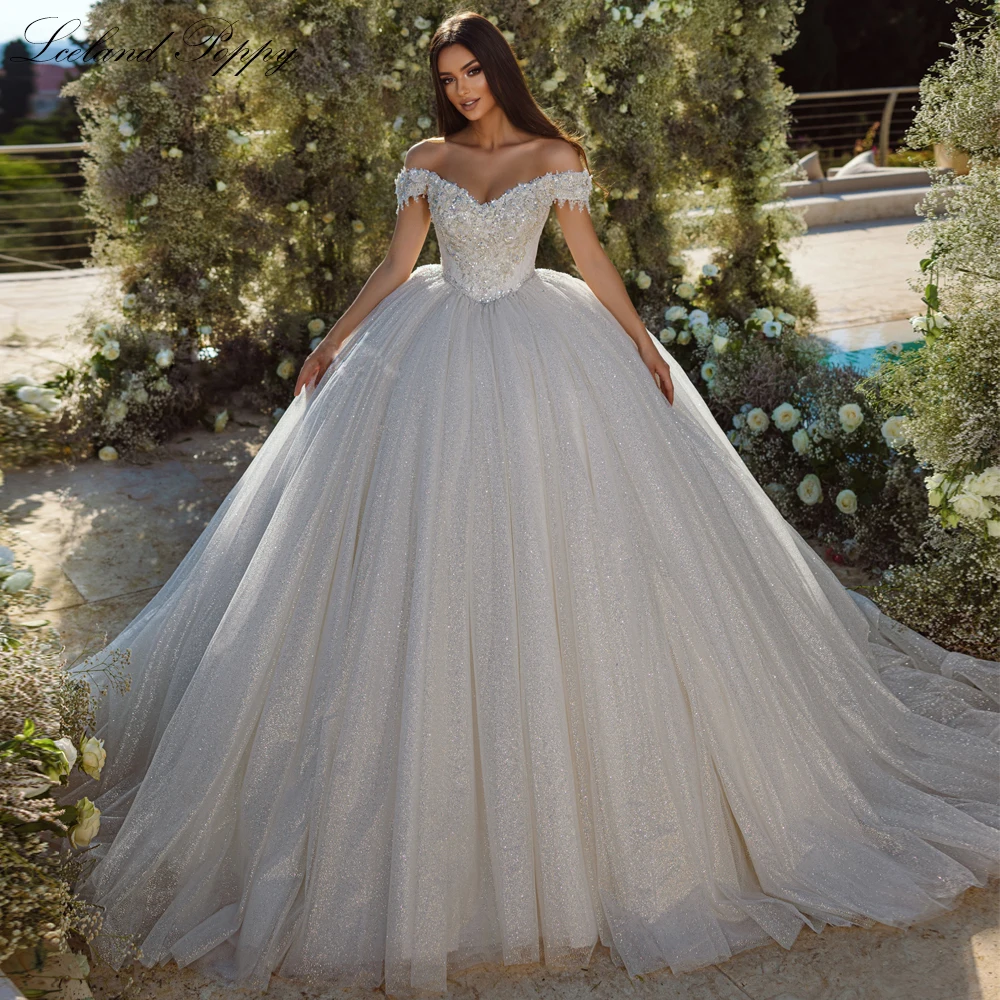 Lceland Poppy Ball Gown Boat Neck Wedding Dresses 2023 Floor Length Beaded Glitter Tulle Bridal Gowns with Chapel Train