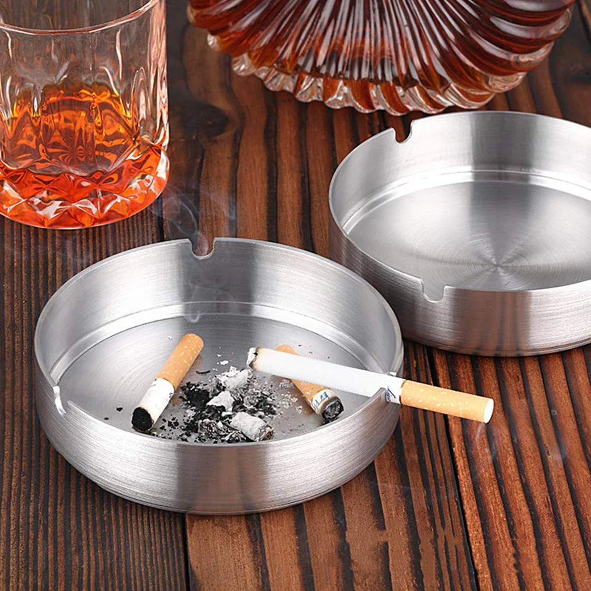 

1 шт. дымовая пепельница из нержавеющей стали, сигаретный ясень, серебристый металлический держатель для пепла, сверхмощная настольная пепельница для отелей, ресторана, бара
