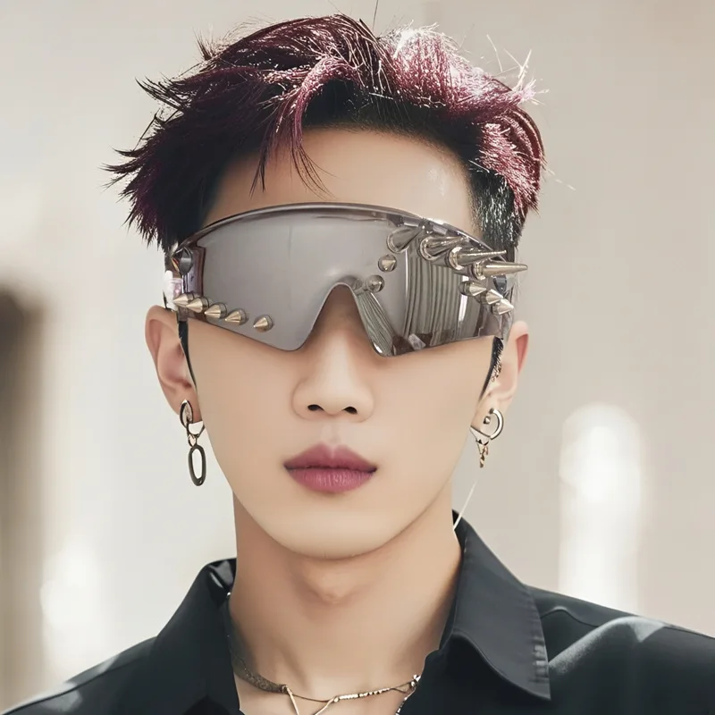 2025 موضة جديدة برشام النظارات الشمسية شخصية الزخرفية الرجال النساء فاسق إطار كبير كول الشعور قطعة واحدة نظارات شمسية للجنسين UV400