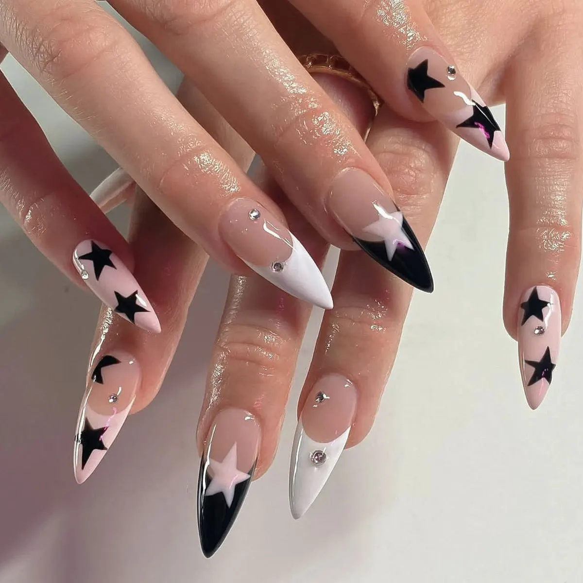 24pcs Long Stiletto False Nail - Decorating Tip Set recensione e prezzo