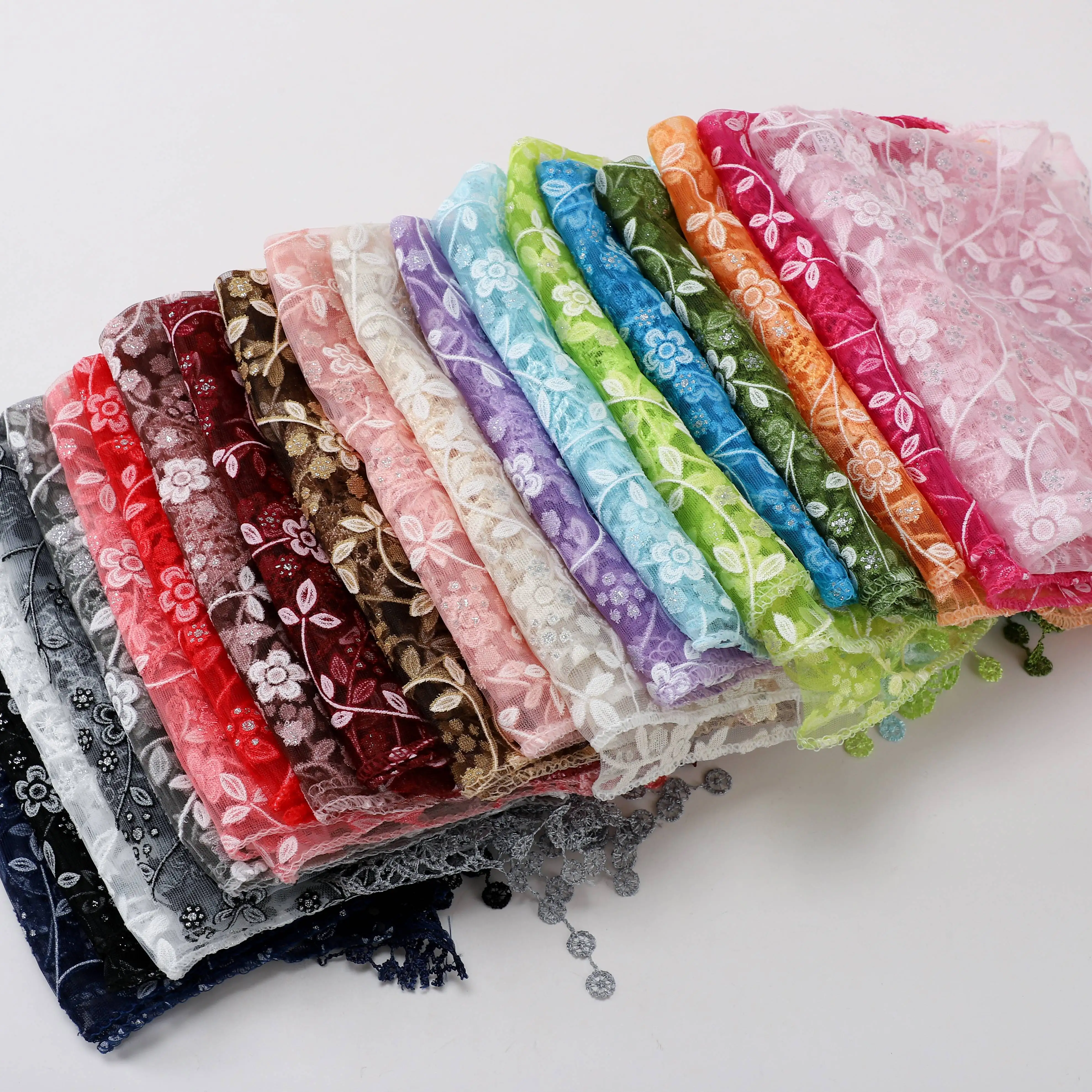 Lace Triangle Scarf Women Hollow Out Breathable Solid Color Headscarf Vintage Korean Style Bandana Embroidery Ladies