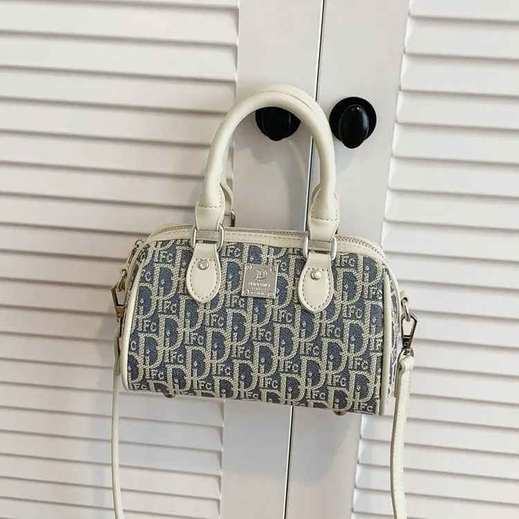 

Стильные элегантные повседневные сумки для подгузников для женщин, минималистичная классическая сумка через плечо, простая кожаная сумка для поездок на работу, винтажная однотонная сумка.