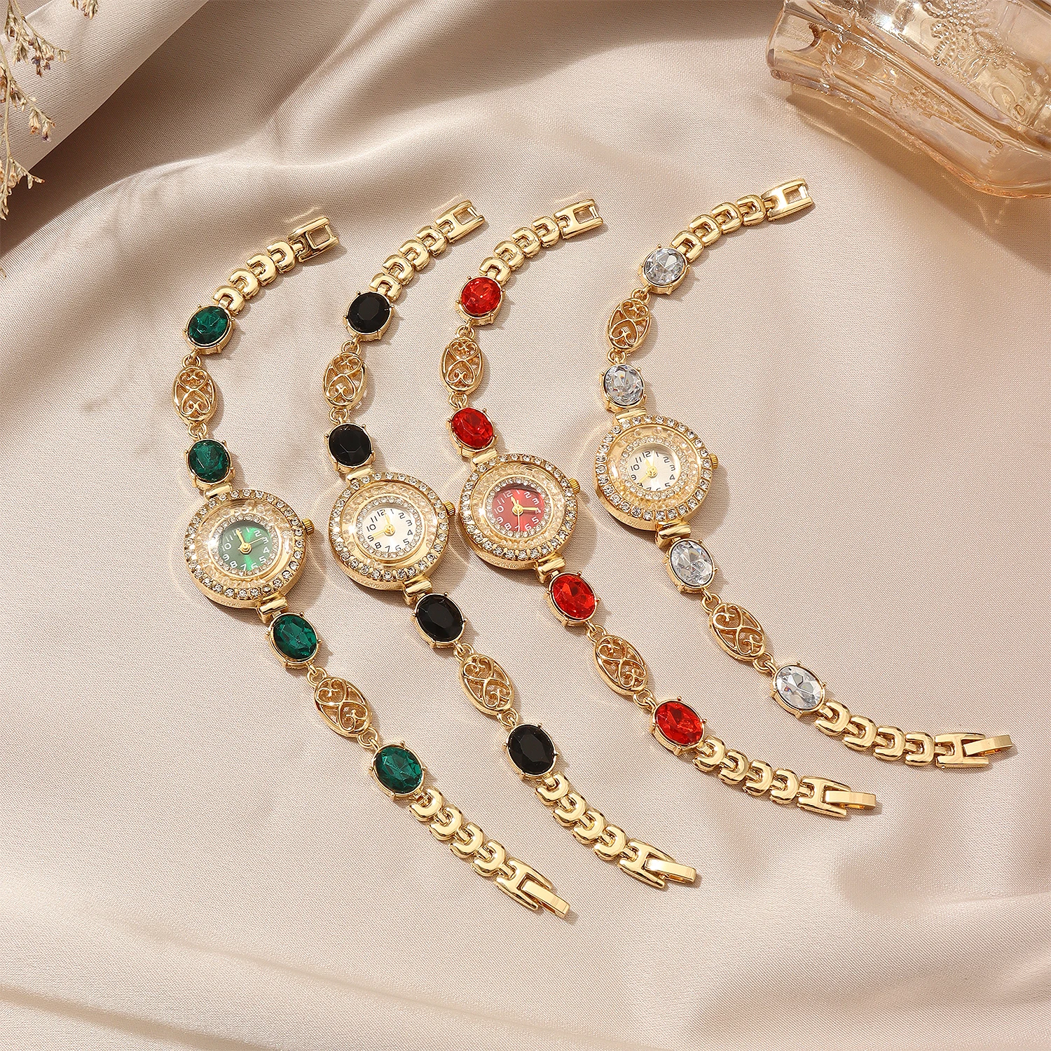 ساعات نسائية فاخرة كلاسيكية قرص صغير أرقام عربية ملونة كريستال لهجات سوار موضة السيدات ساعة كوارتز هدايا