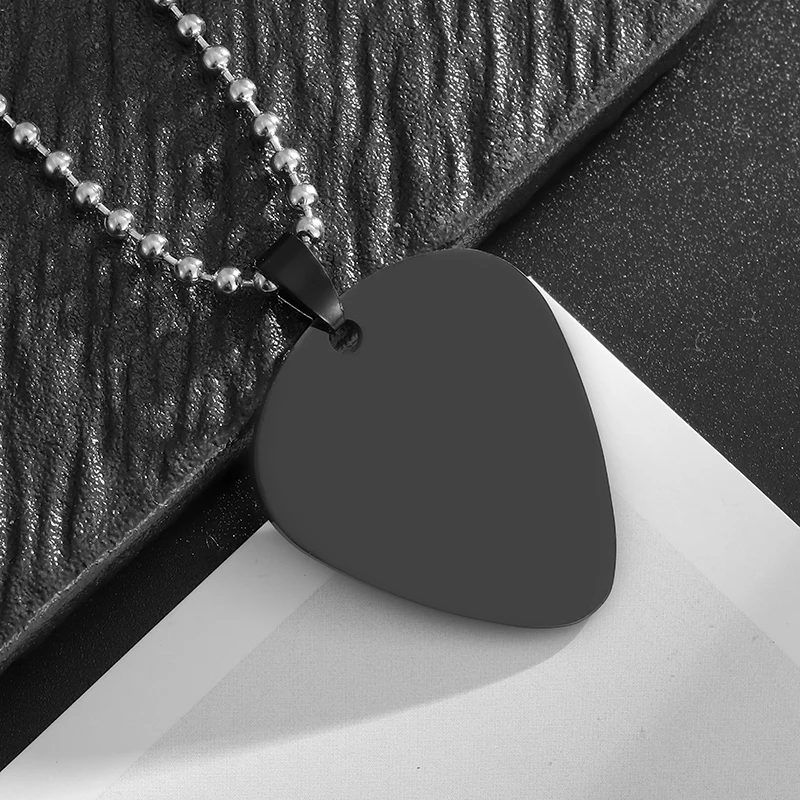 Exquisite Stainless Steel Guitar Pick Couple Pendant Necklace Men and Women Glossy Simple Fashion Jewelry Accessories